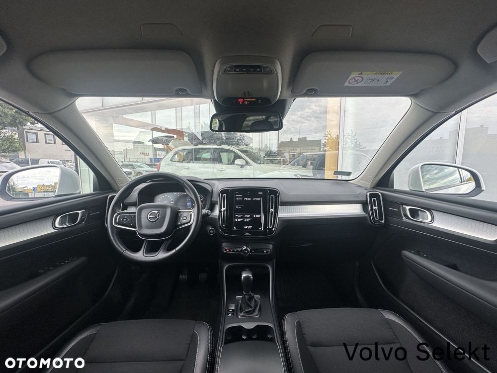 Volvo XC 40 - 25