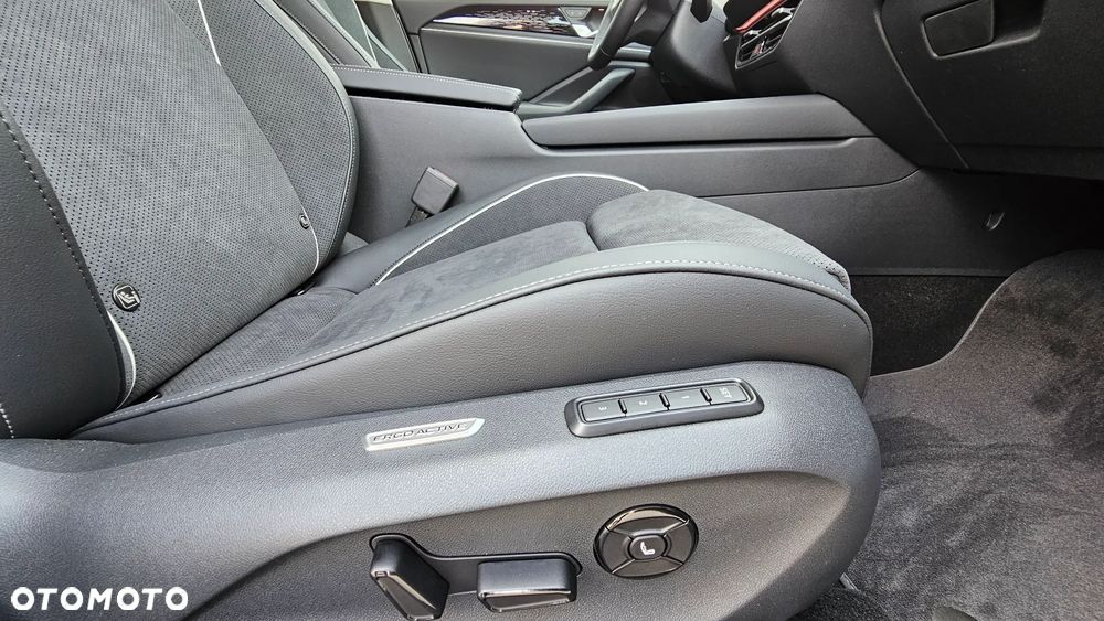 Volkswagen Passat - 32