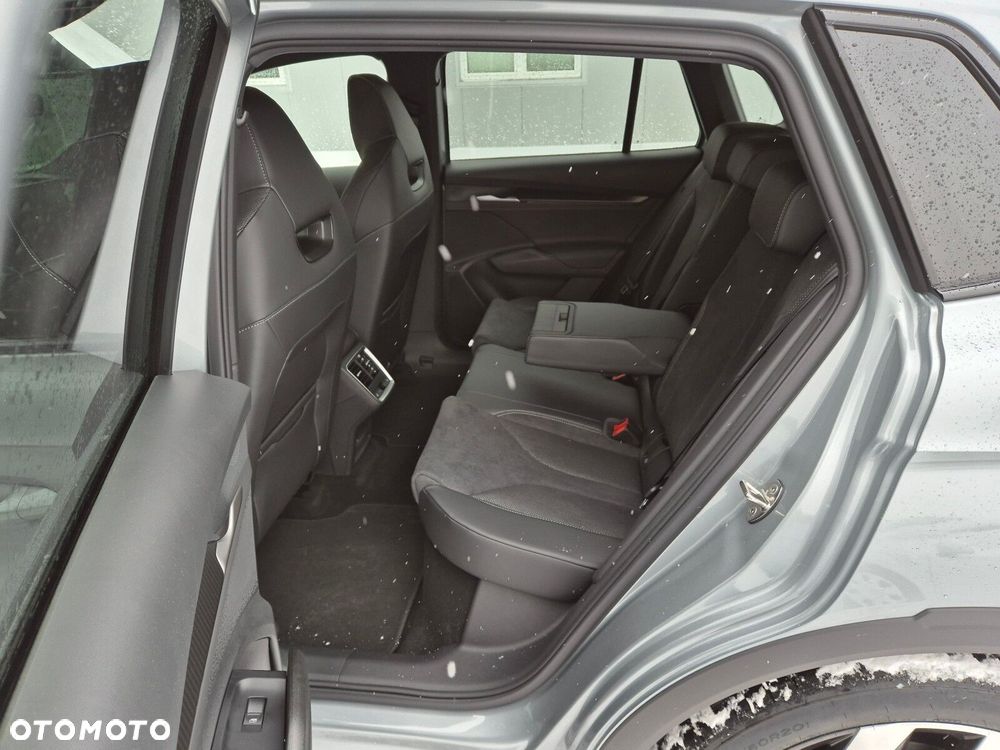 Skoda Elroq 60 63kWh Sportline - 19