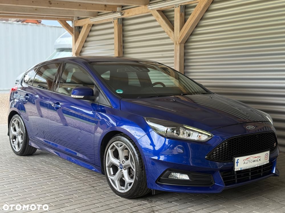 Ford Focus 2.0 EcoBoost ST mit Leder-Exclusiv-Paket - 4