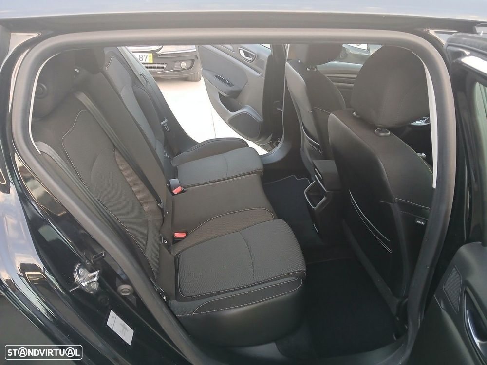 Renault Mégane 1.5 Blue dCi Zen - 12