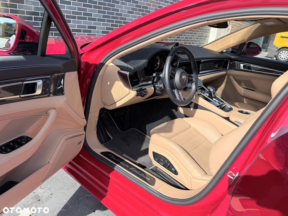 Porsche Panamera - 16