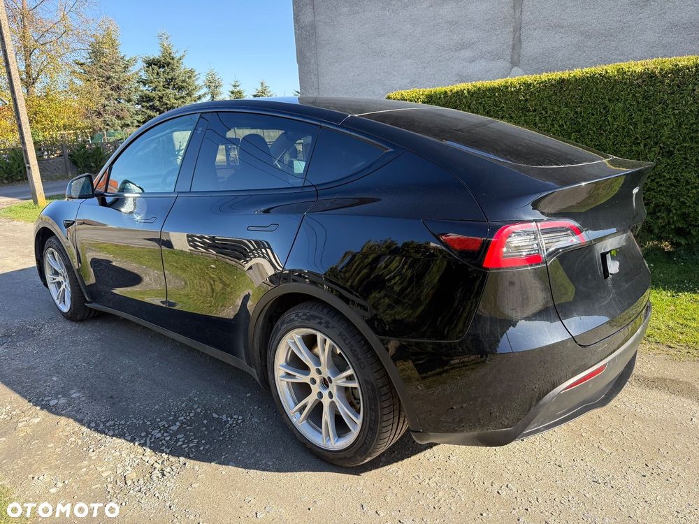 Tesla Model Y RWD - 13