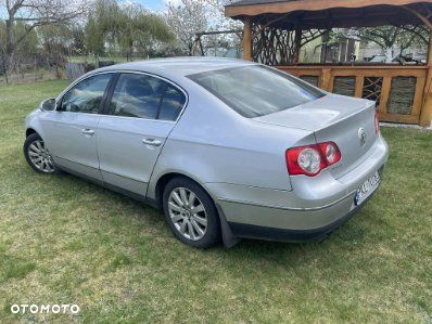 Volkswagen Passat - 8