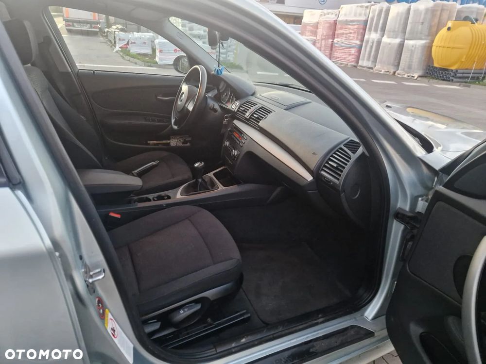 BMW Seria 1 116i - 13