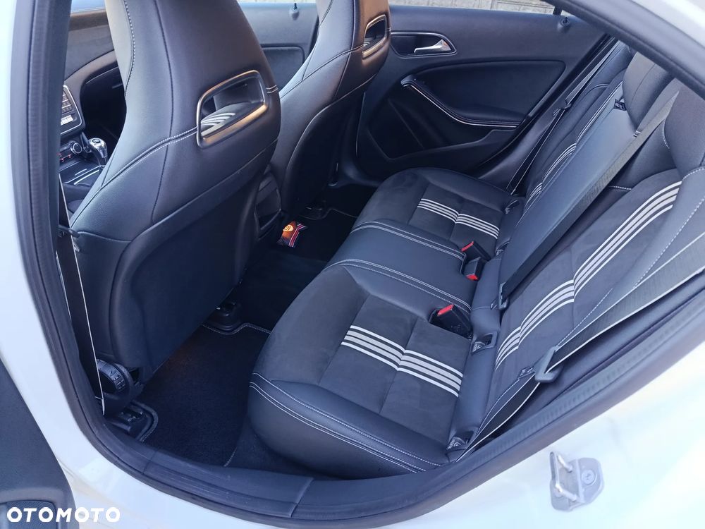 Mercedes-Benz Klasa A 250 Motorsport Edition - 8