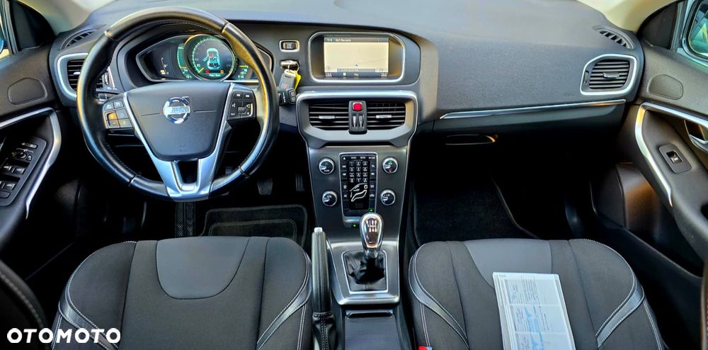 Volvo V40 D2 Momentum - 10
