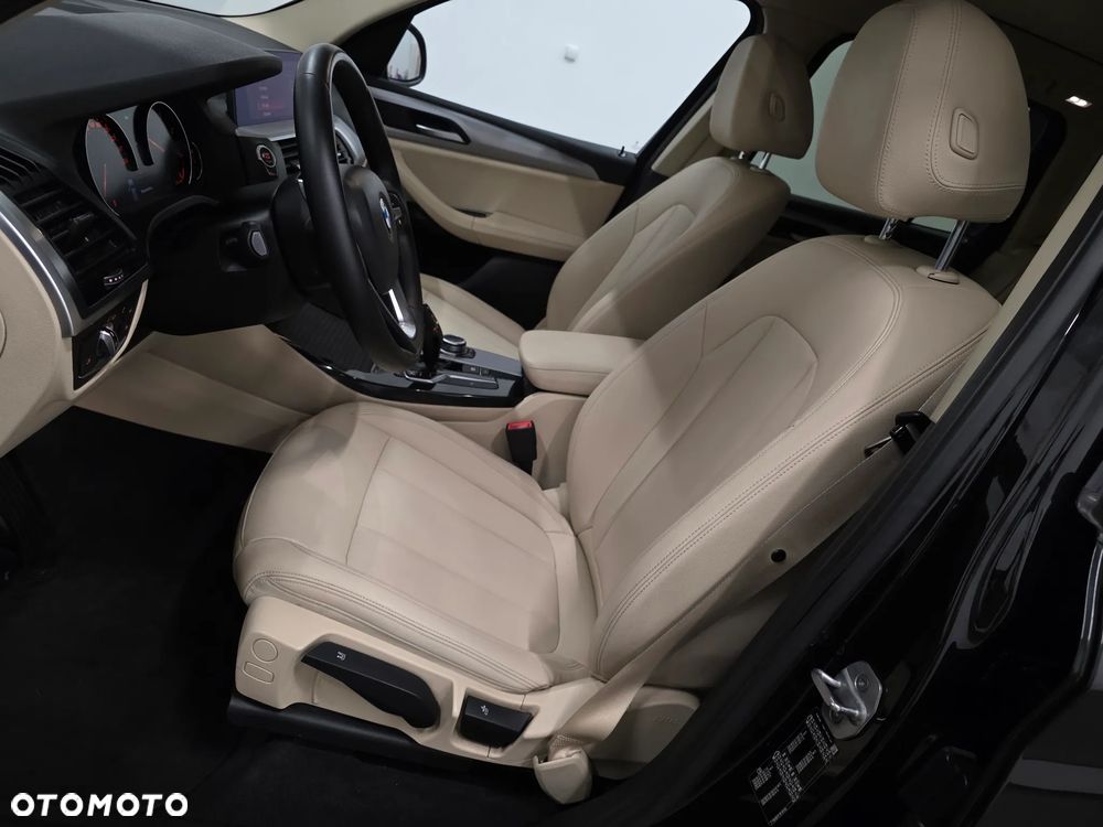 BMW X3 sDrive18d xLine sport - 7