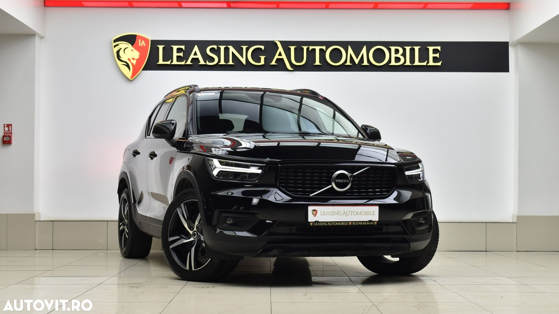 Volvo XC 40 D4 AWD Geartronic R-Design - 3