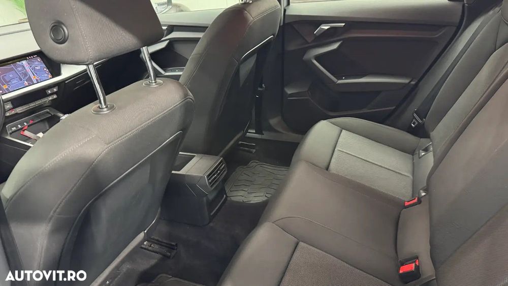 Audi A3 Sportback 1.6 30 TDI Basic - 9