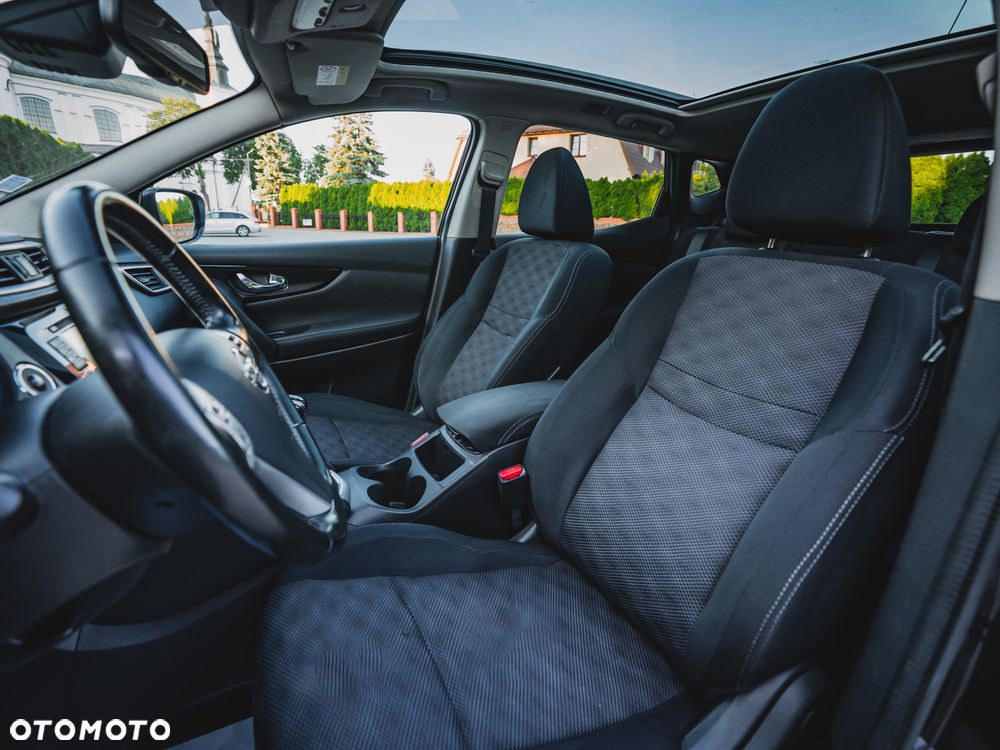 Nissan Qashqai 1.2 DIG-T N-Vision - 25