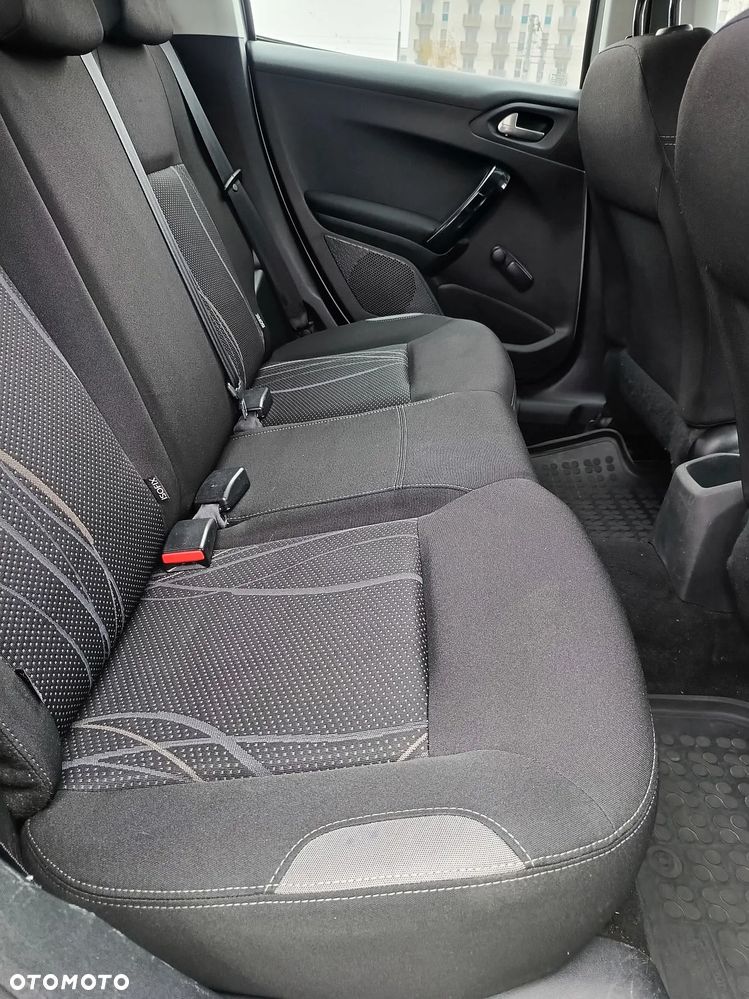 Peugeot 208 1.4 HDi Access - 33