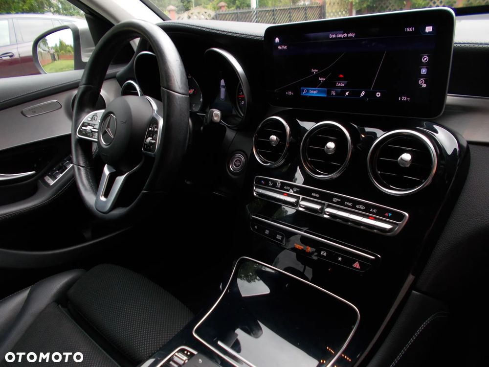Mercedes-Benz GLC 200 4Matic 9G-TRONIC AMG Line - 19