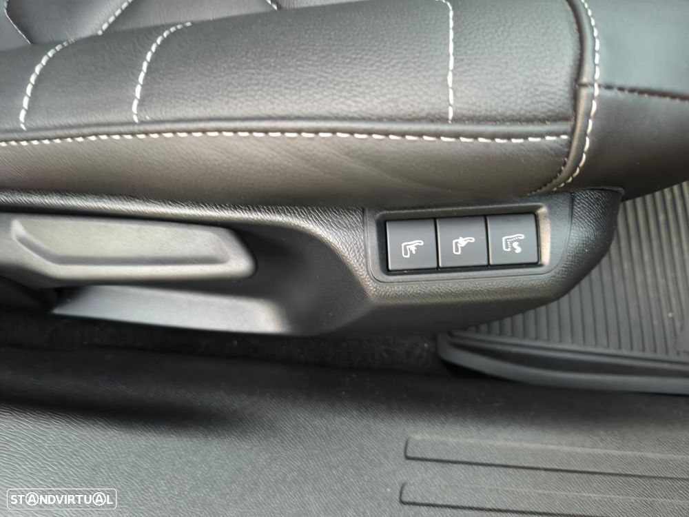 Citroën C4 1.2 PureTech Max EAT8 - 19