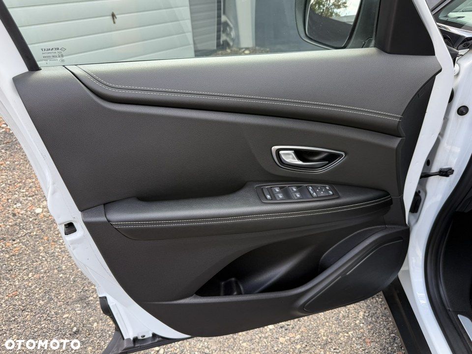 Renault Scenic Energy TCe 130 S&S Bose Edition - 21