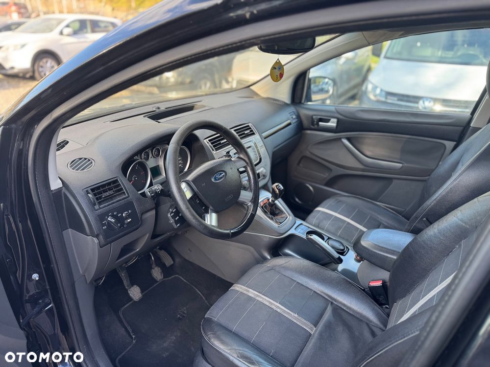 Ford Kuga - 9