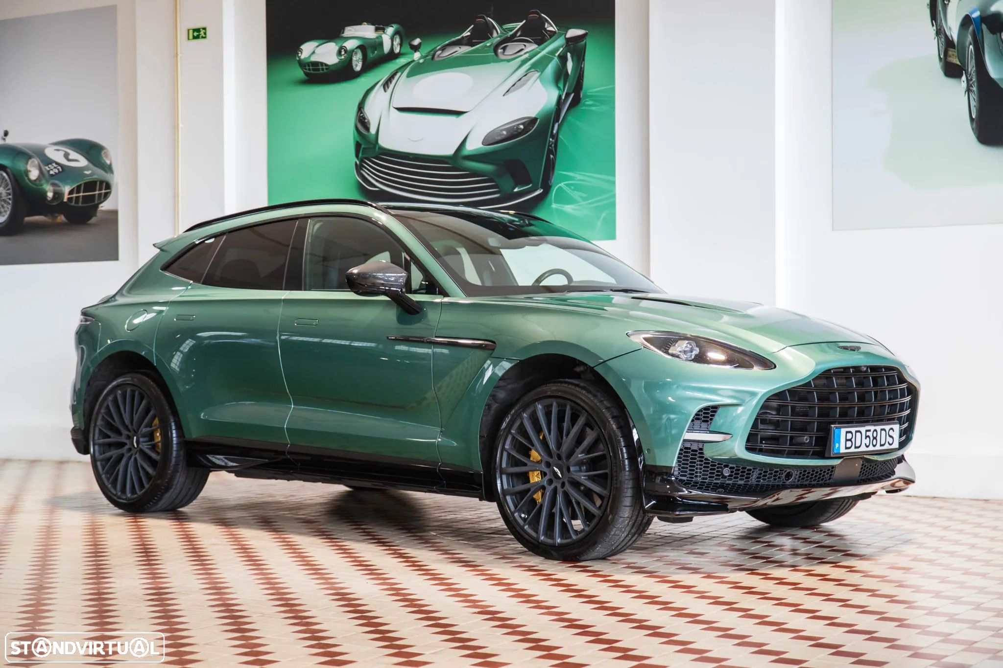 Aston Martin DBX 707 - 1