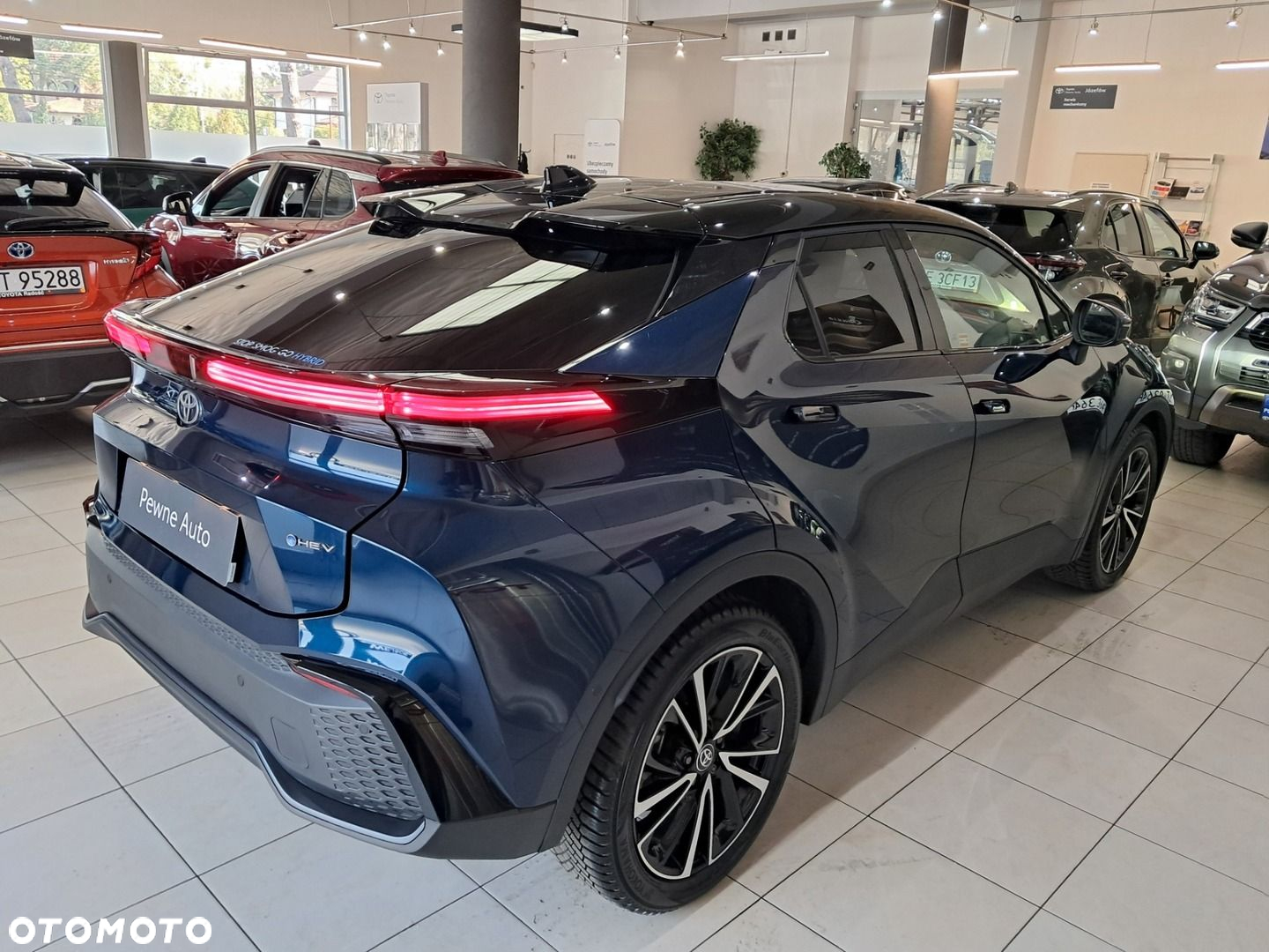 Toyota C-HR - 4