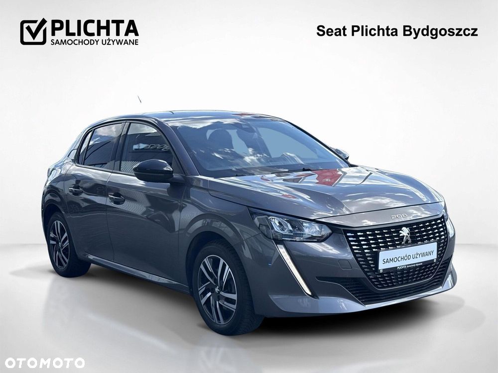 Peugeot 208 - 8