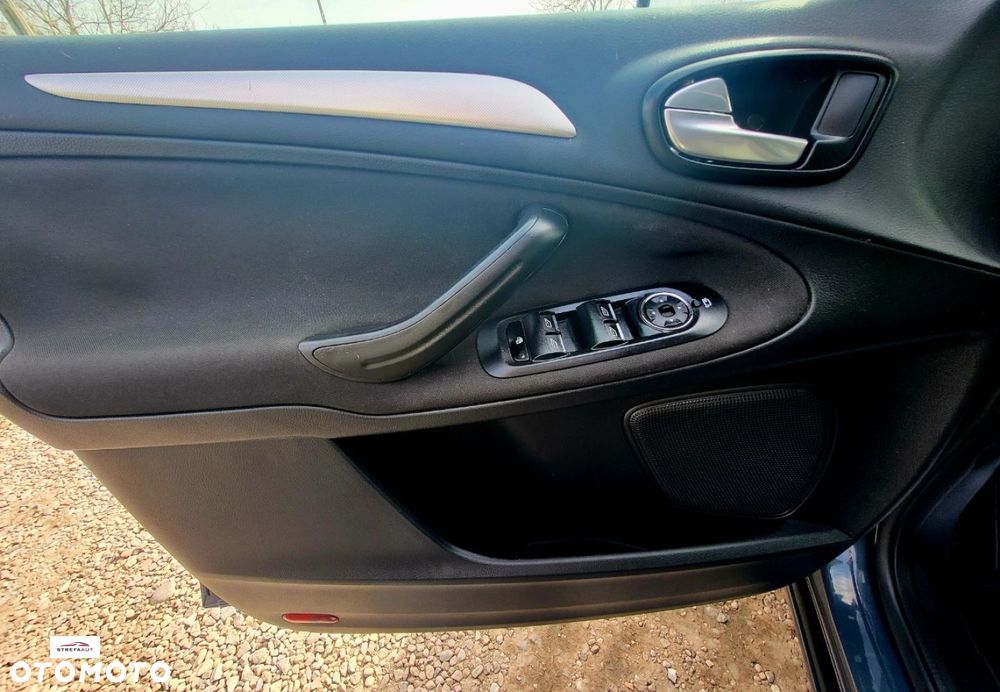 Ford S-Max - 24