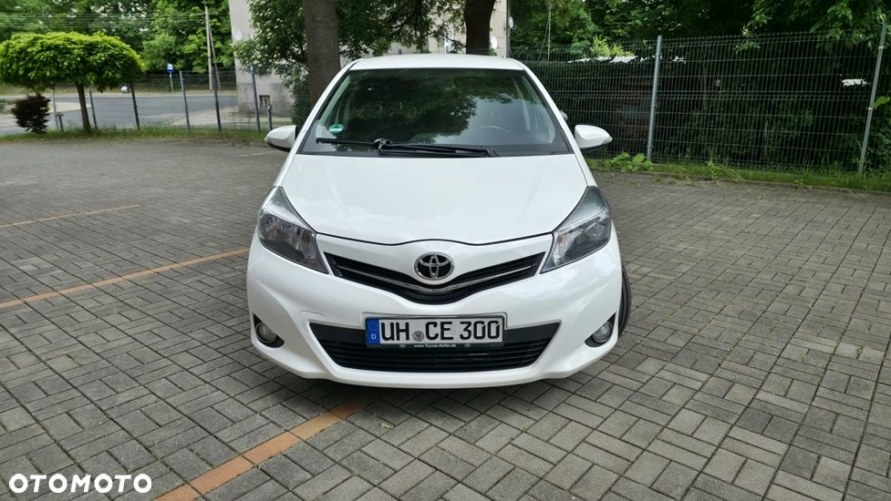 Toyota Yaris 1.33 Premium - 6