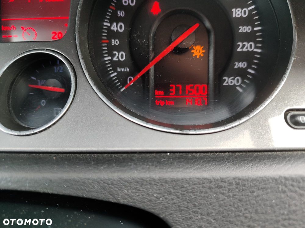 Volkswagen Passat 2.0 TDI Comfortline - 9