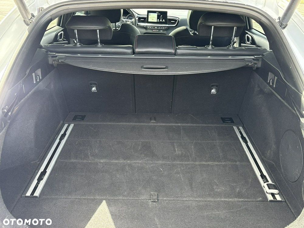 Kia ProCeed 1.6 T-GDI GT - 11