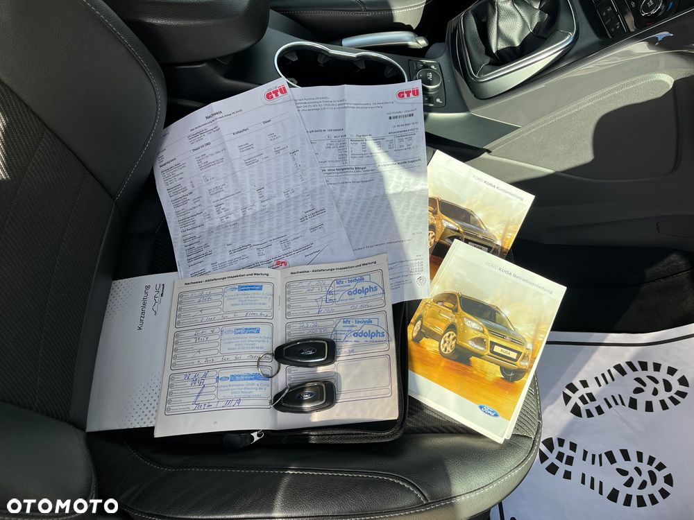 Ford Kuga 2.0 TDCi 2x4 Titanium - 32