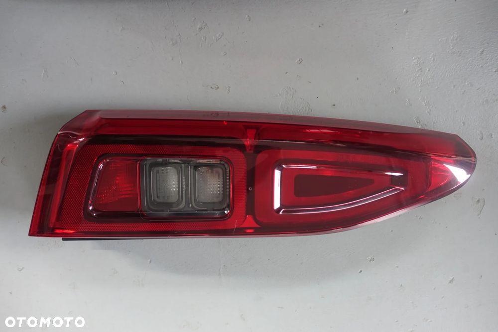 LAMPA TYLNA LEWY PRAWY TYŁ BERLINGO IV COMBO E - 3