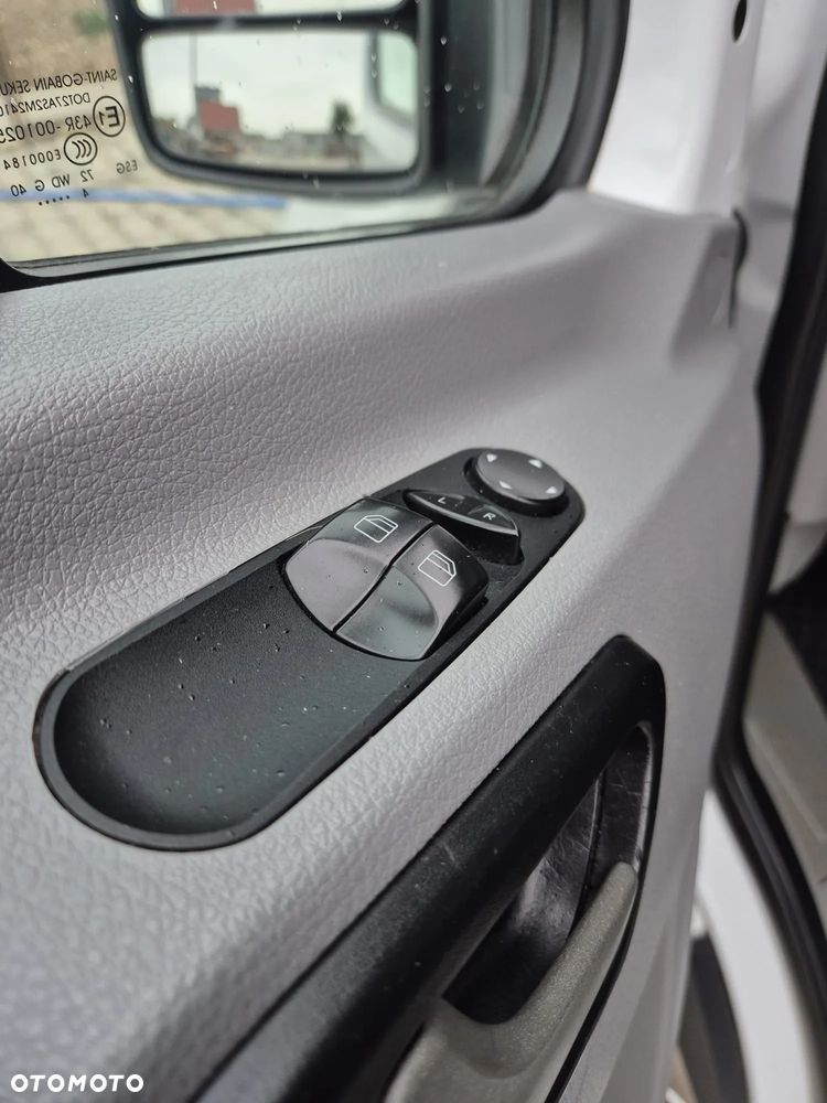 Mercedes-Benz Sprinter - 10