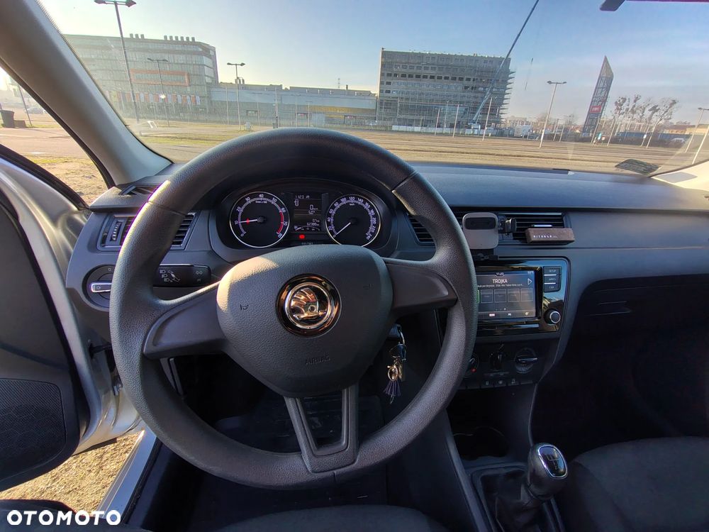 Skoda RAPID 1.0 TSI Active - 23