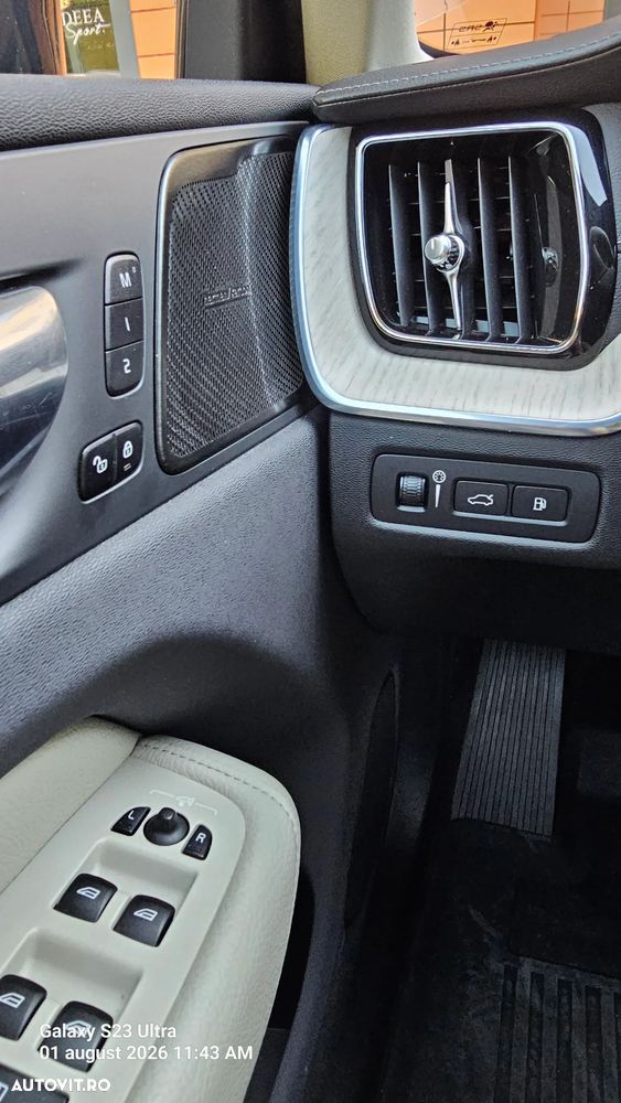 Volvo XC 60 T8 Twin Engine AWD Inscription - 25