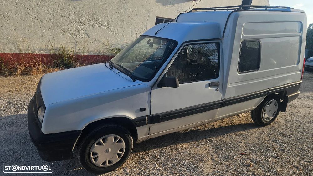 Renault Express - 4