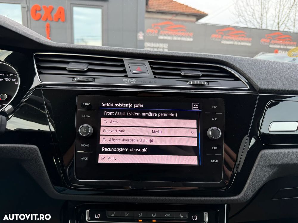 Volkswagen Touran 2.0 TDI SCR Highline - 21
