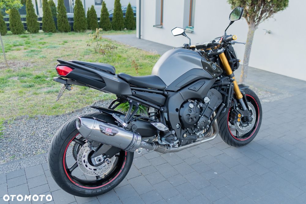Yamaha FZ8 - 4