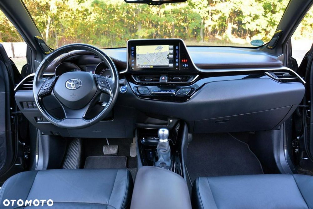 Toyota C-HR Lounge - 23