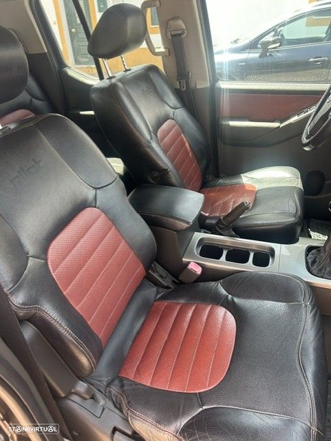 Nissan Navara 2.5 dCi CD SE — fotografia 8