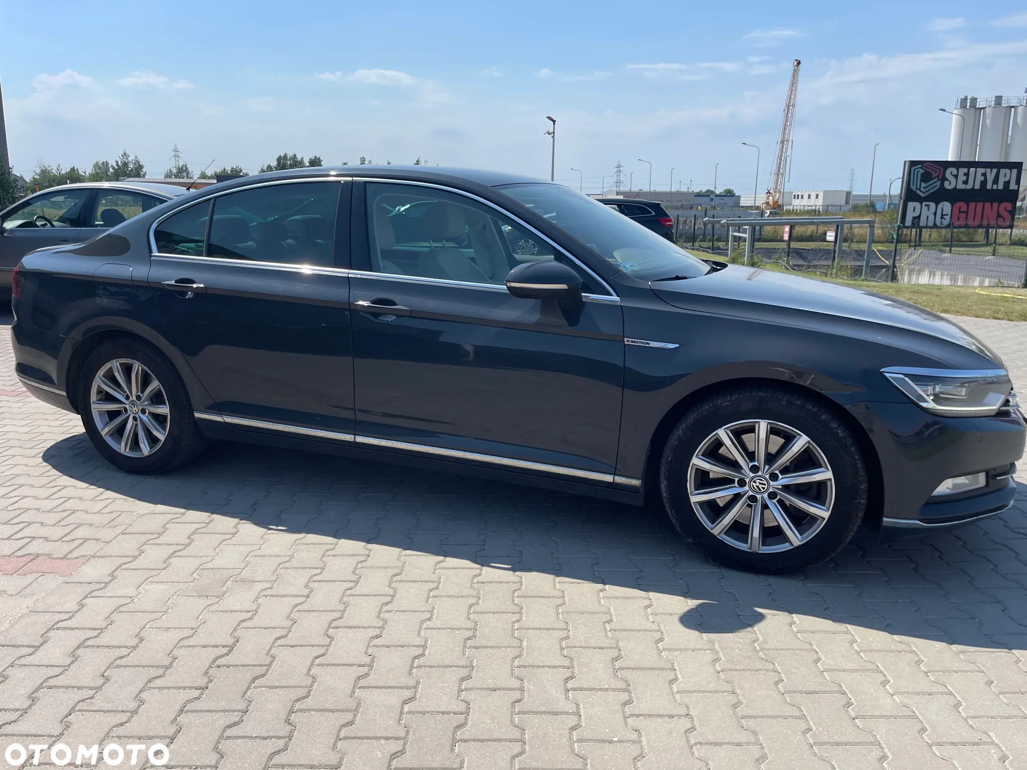 Volkswagen Passat 2.0 TDI Bi-Turbo BMT 4Mot Highline DSG - 9