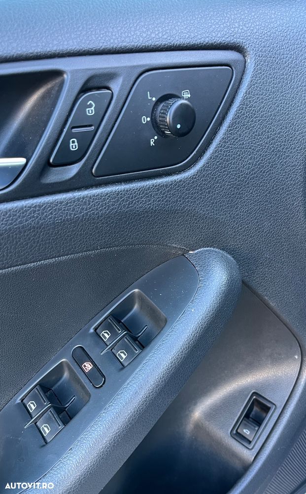 Volkswagen Jetta - 10