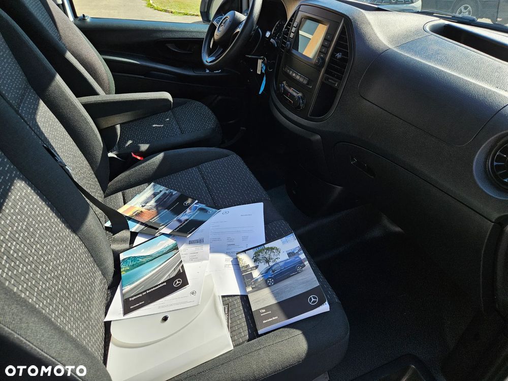 Mercedes-Benz Vito 4x4 4matic automat rej.04 2023 long klima navi 3osobowy fvat23% - 7