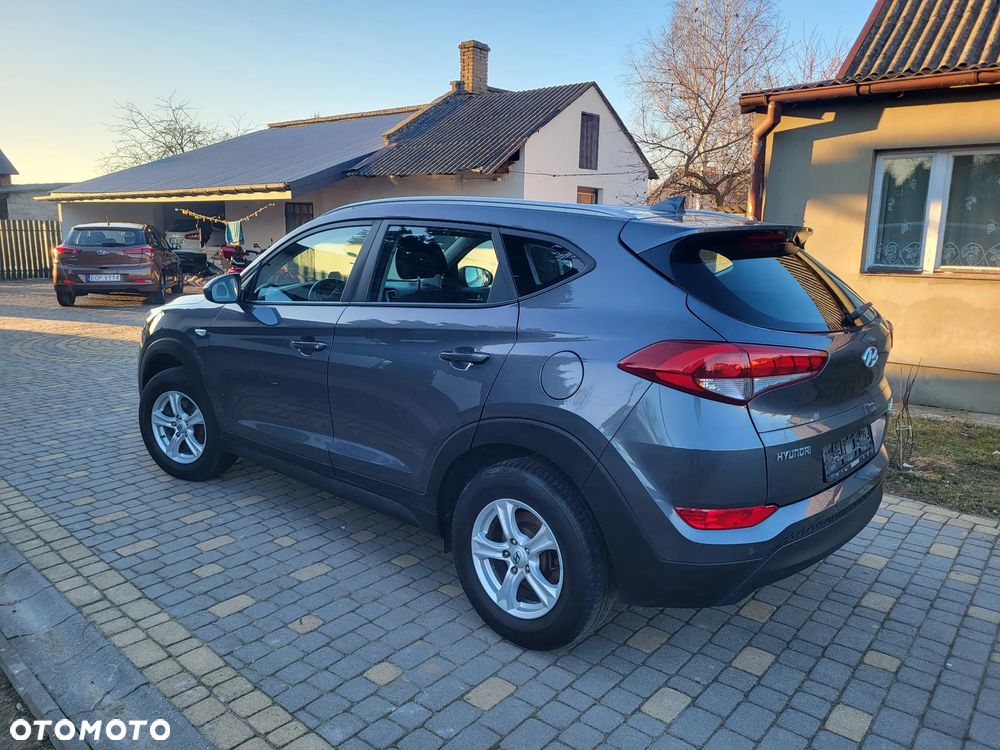 Hyundai Tucson 1.6 GDI BlueDrive Style 2WD - 18