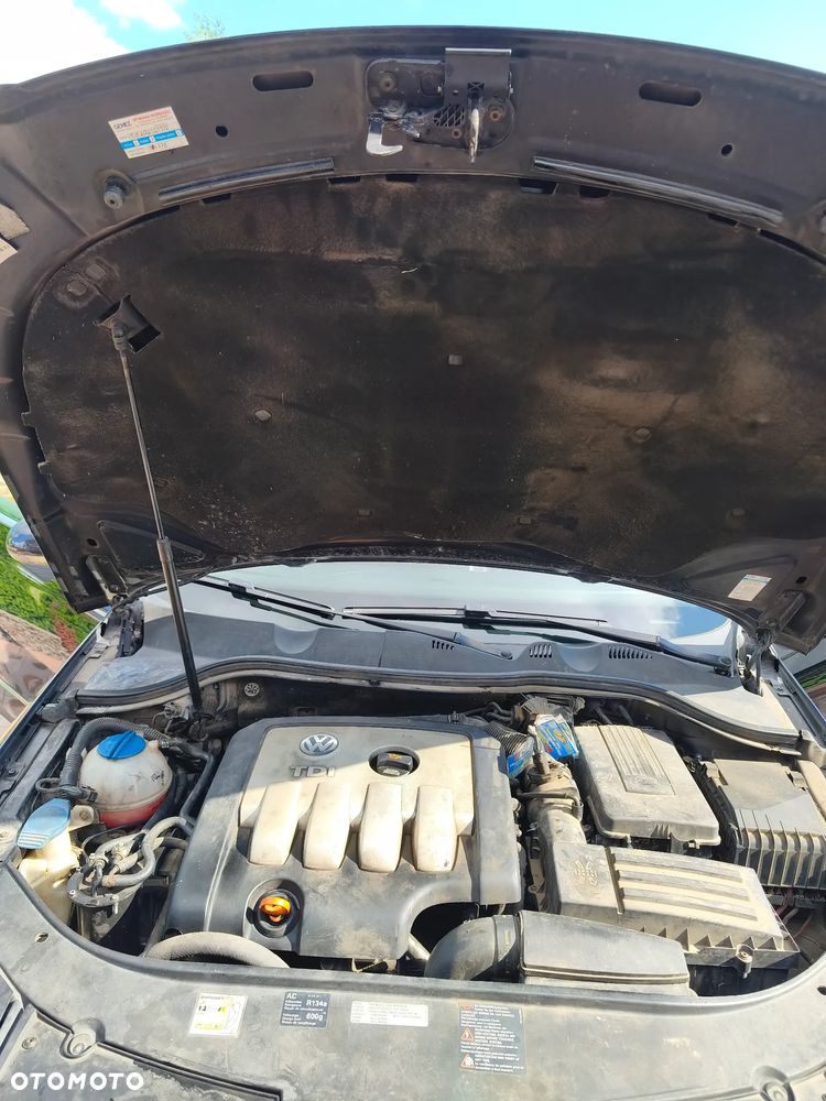 Volkswagen Passat 2.0 TDI Comfortline - 15