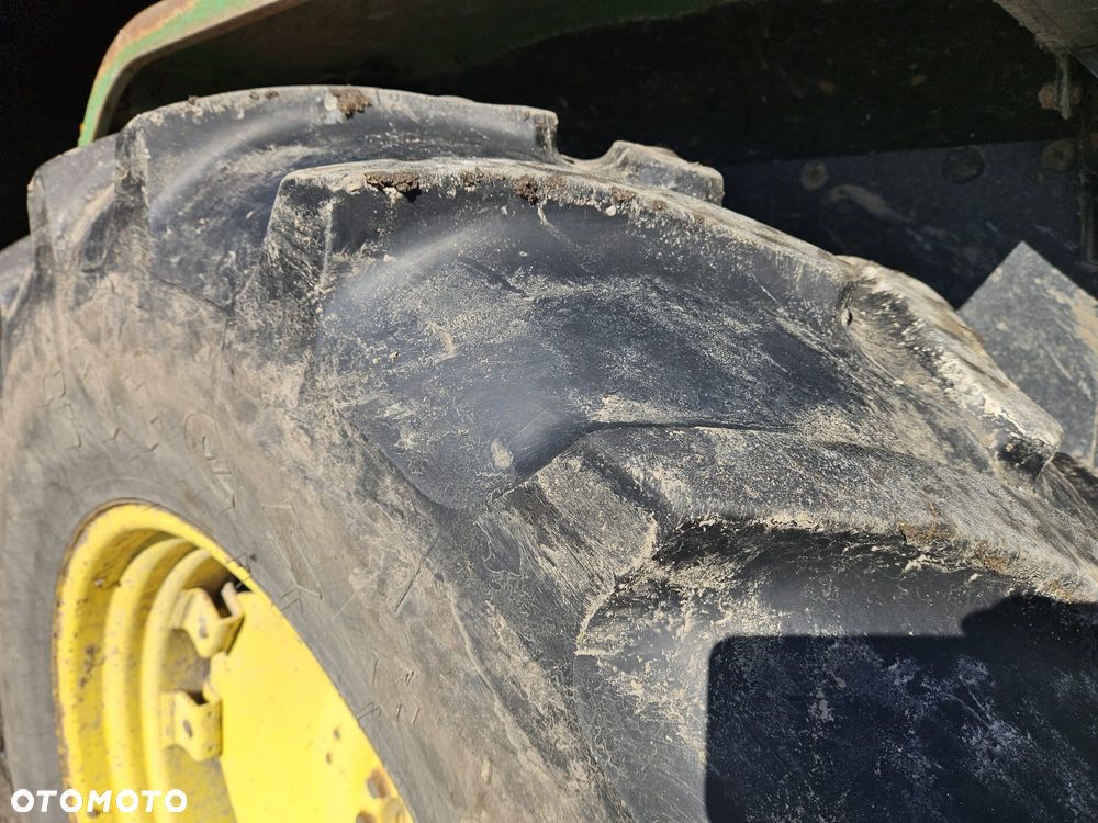 John Deere 3650 - 11