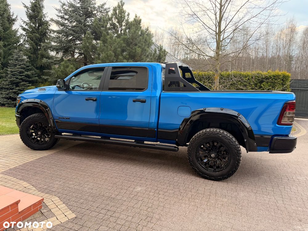 RAM 1500 Crew Cab Shortbed Bighorn - 12