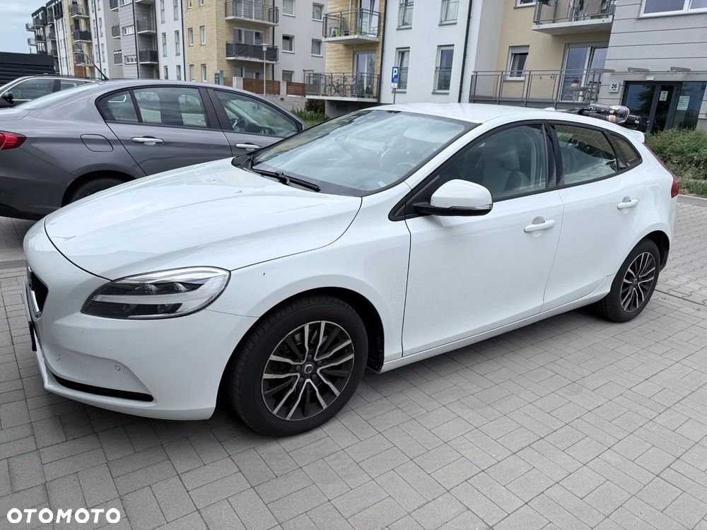 Volvo V40 T3 Drive-E Momentum - 4