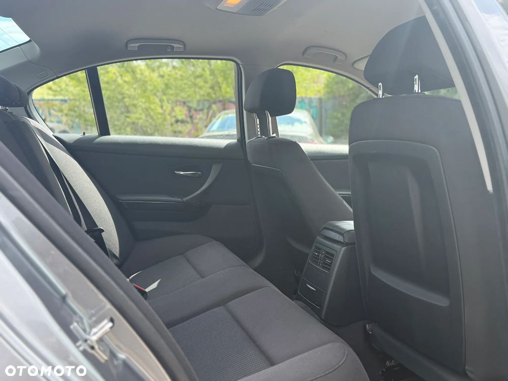 BMW Seria 3 - 16