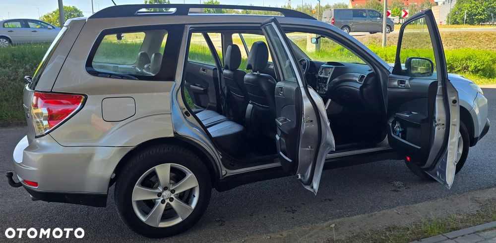 Subaru Forester 2.0D Exclusive EU6 - 23