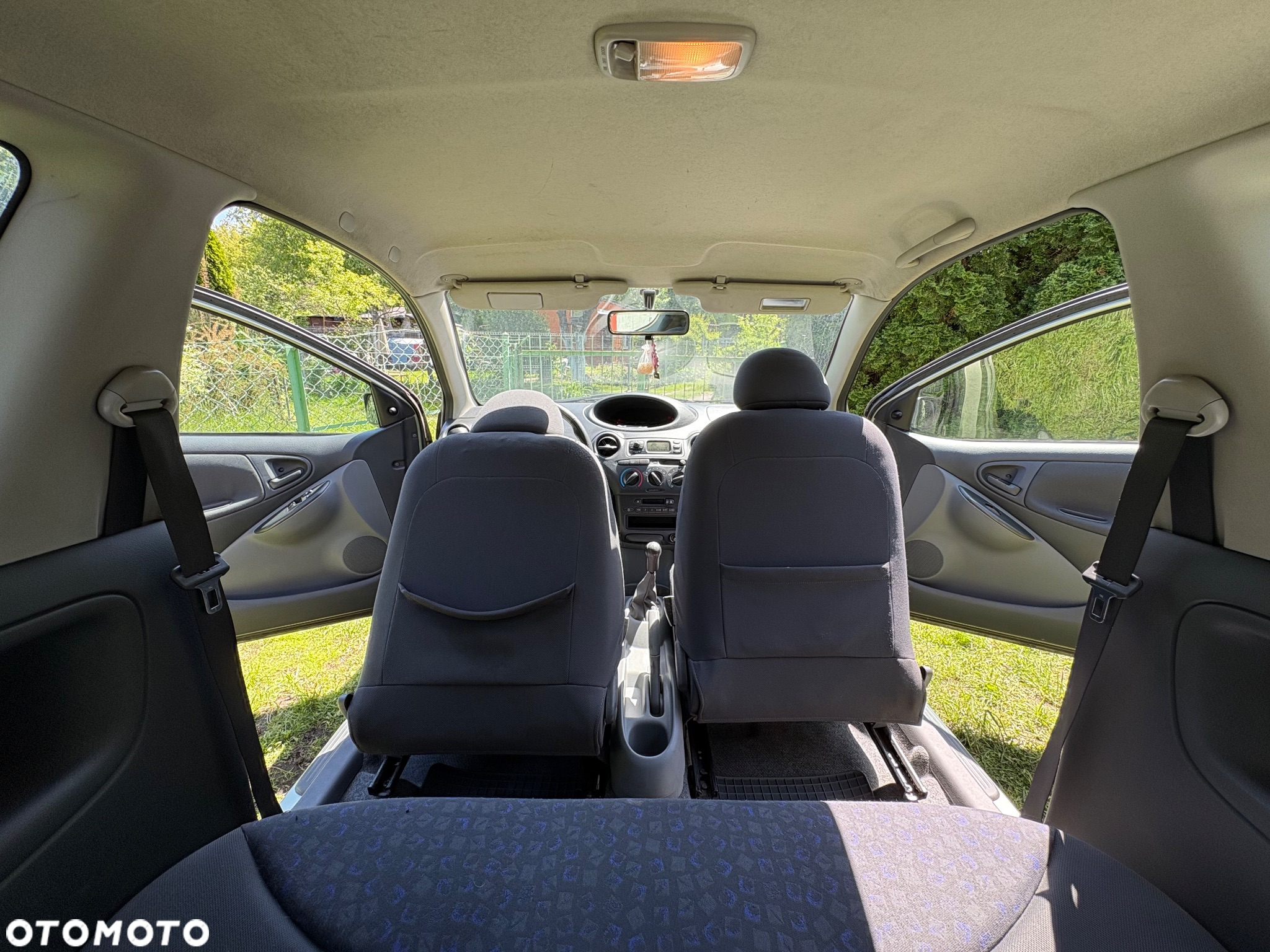 Toyota Yaris - 16