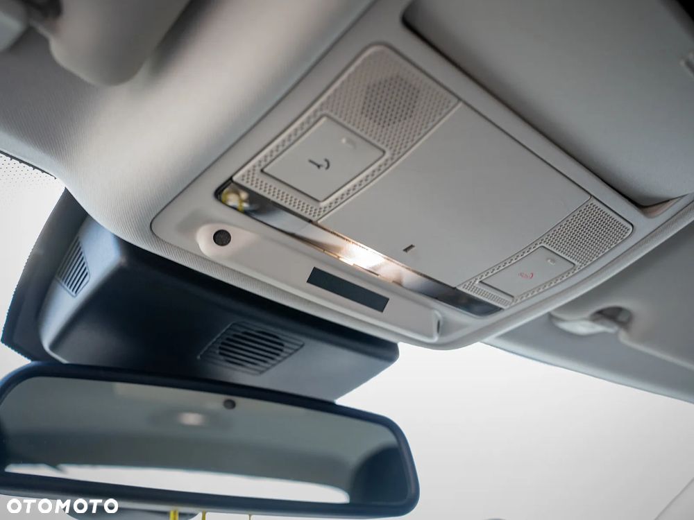 Jaguar XE 20d Pure - 25