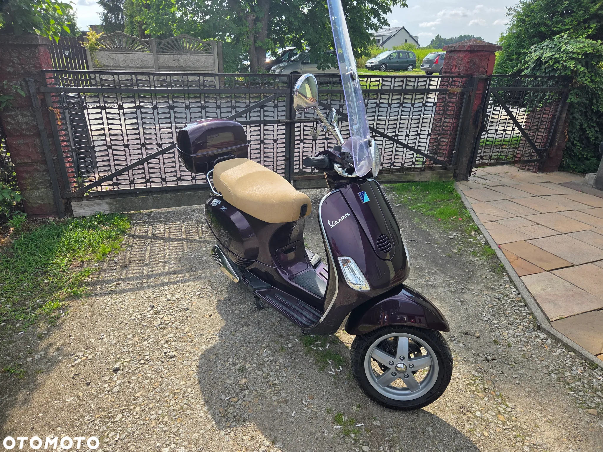Piaggio Vespa - 2
